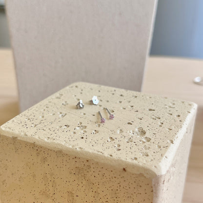 [Lora-Jewelry] Boucles d'oreilles solitaires délicates
