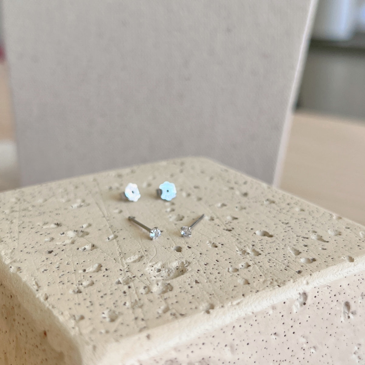 [Lora-Jewelry] Boucles d'oreilles solitaires délicates