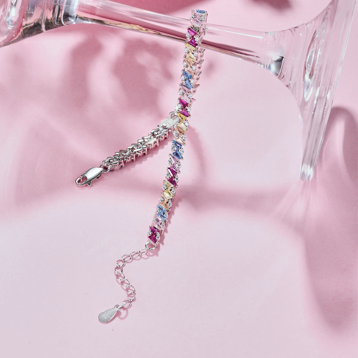 [Lora-Jewelry] Bracelet de fête orné et scintillant à plusieurs coupes