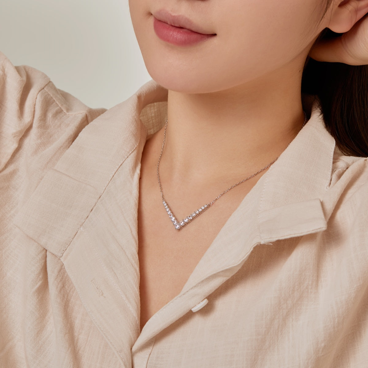 [Lora-Jewelry] Collier rond orné