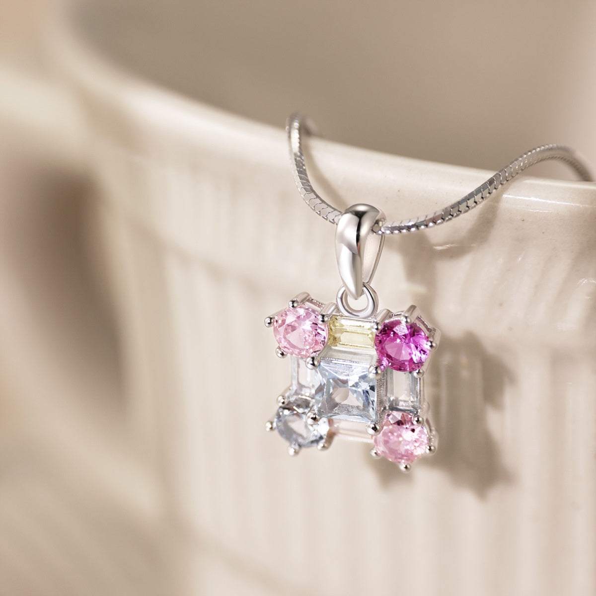 [Lora-Jewelry] Superbe collier multicolore