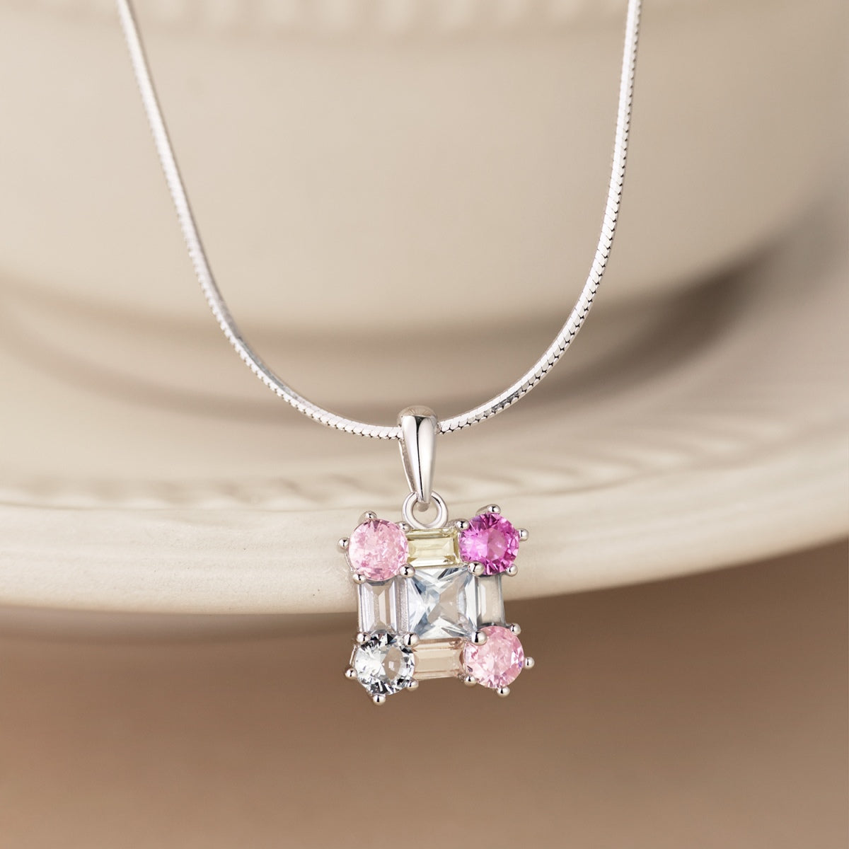 [Lora-Jewelry] Superbe collier multicolore