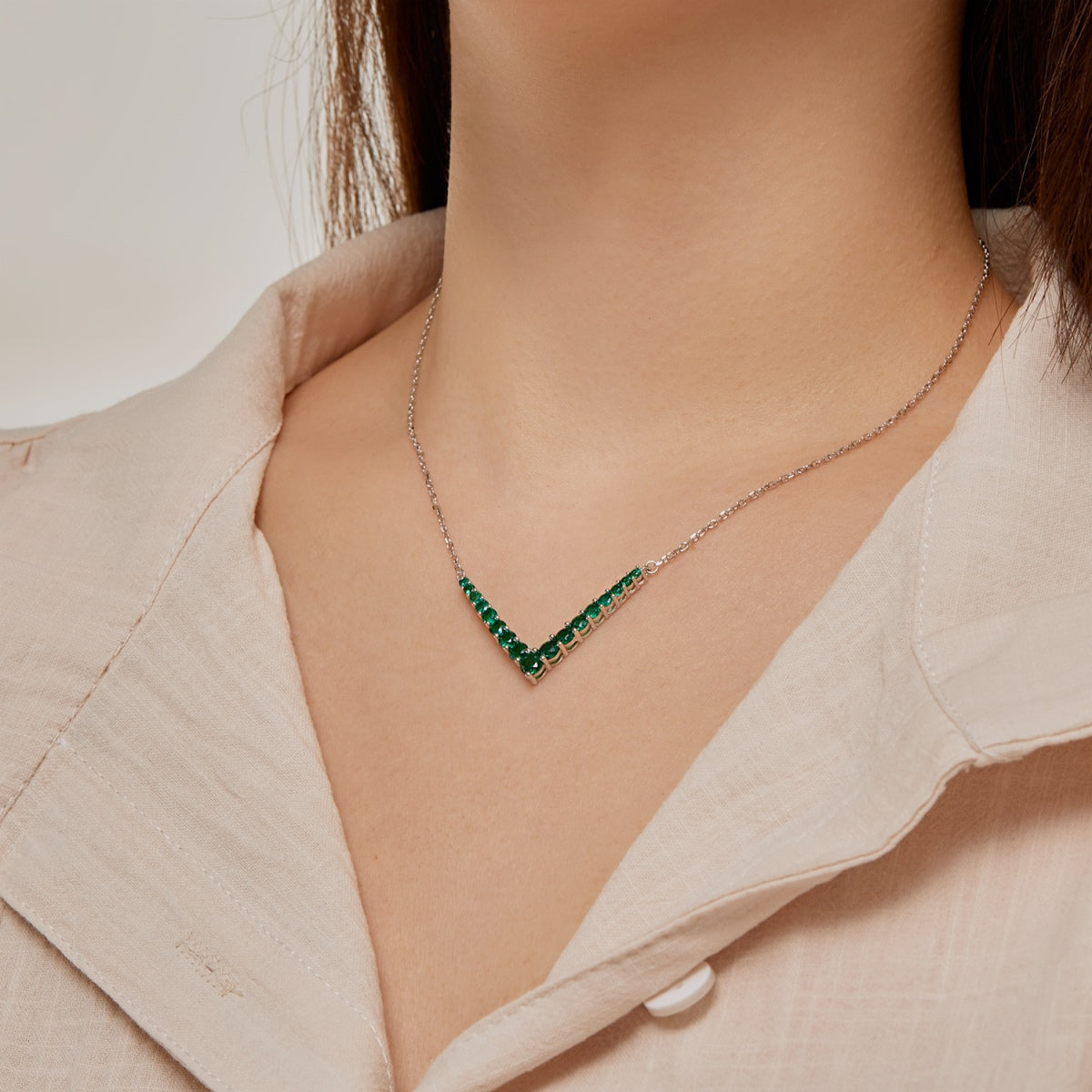 [Lora-Jewelry] Collier rond orné