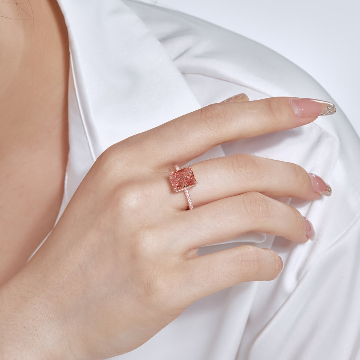 [Lora-Jewelry] Bague de fiançailles luxueuse de 4,0 carats