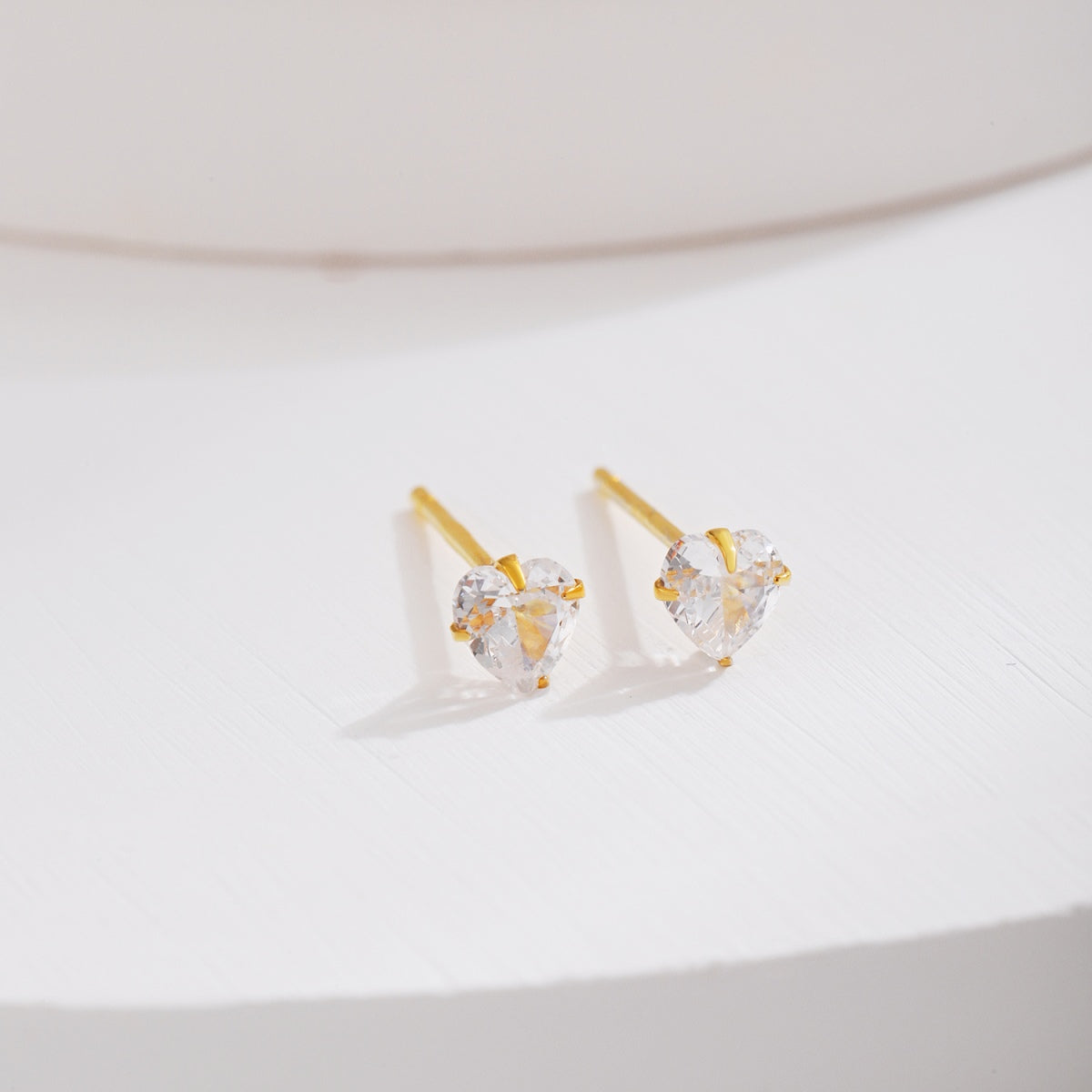 [Lora-Jewelry] Boucles d'oreilles simples en forme de cœur scintillant