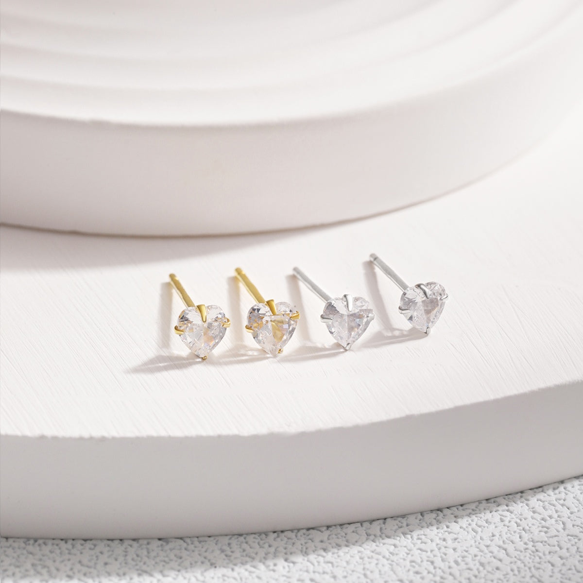 [Lora-Jewelry] Boucles d'oreilles simples en forme de cœur scintillant