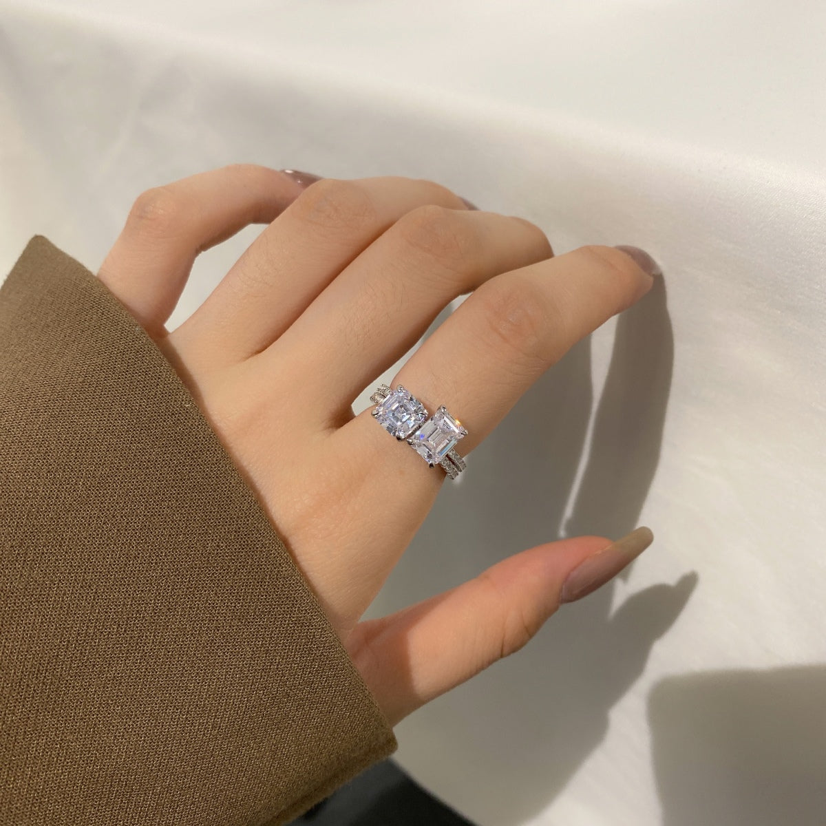 [Lora-Jewelry] Bague de fête ornée scintillante de 2,0 carats avec taille radiant