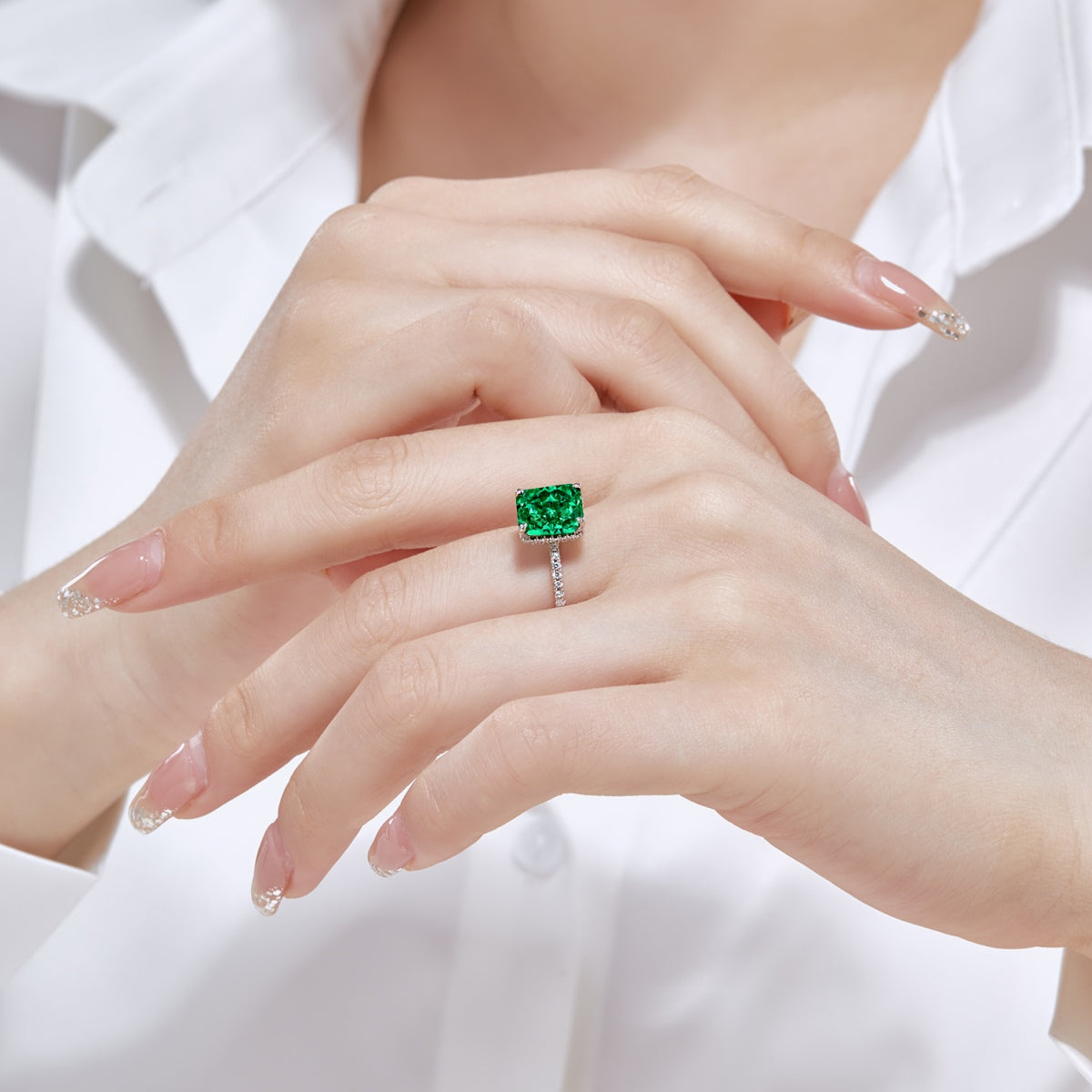 [Lora-Jewelry] Bague de fiançailles luxueuse de 4,0 carats