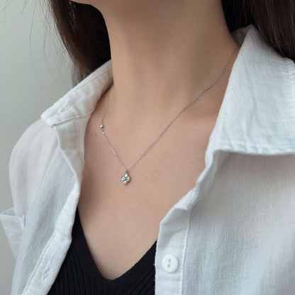 [Lora-Jewelry] Collier délicat en forme de fleur