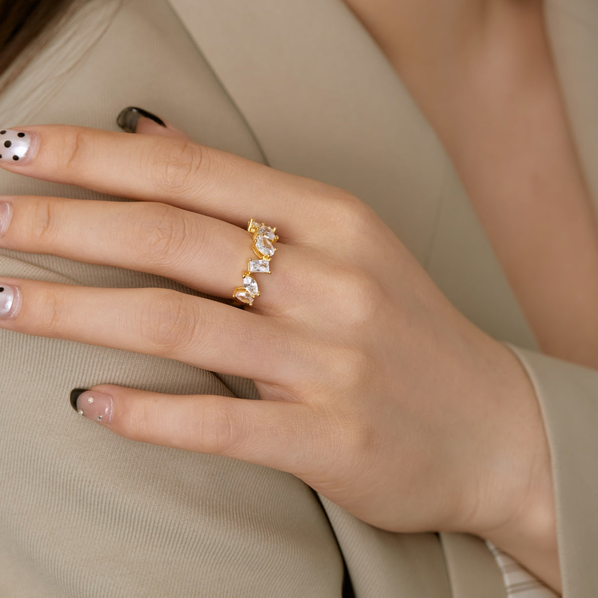 [Lora-Jewelry] Bague délicate à plusieurs coupes