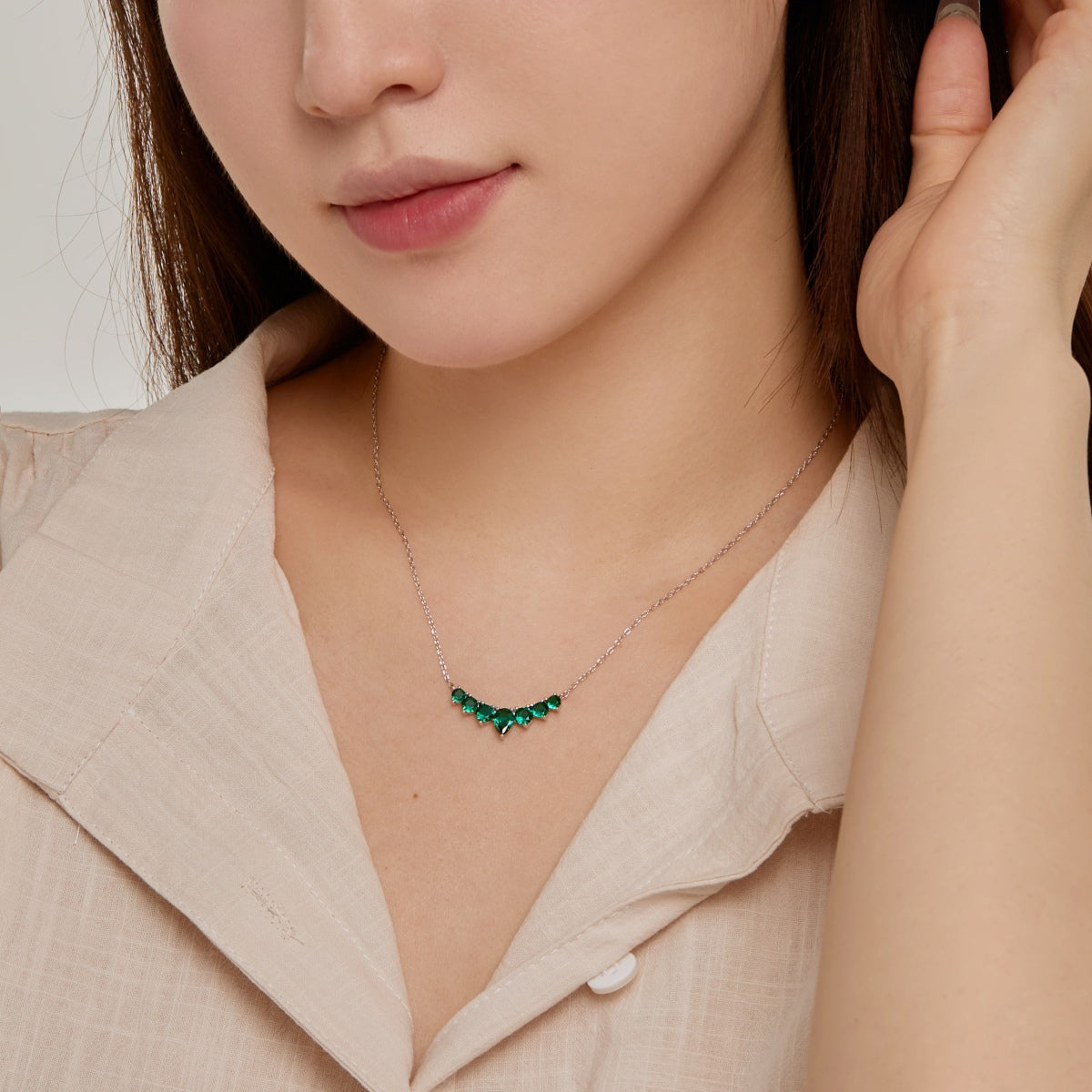 [Lora-Jewelry] Collier délicat en forme de cœur coloré