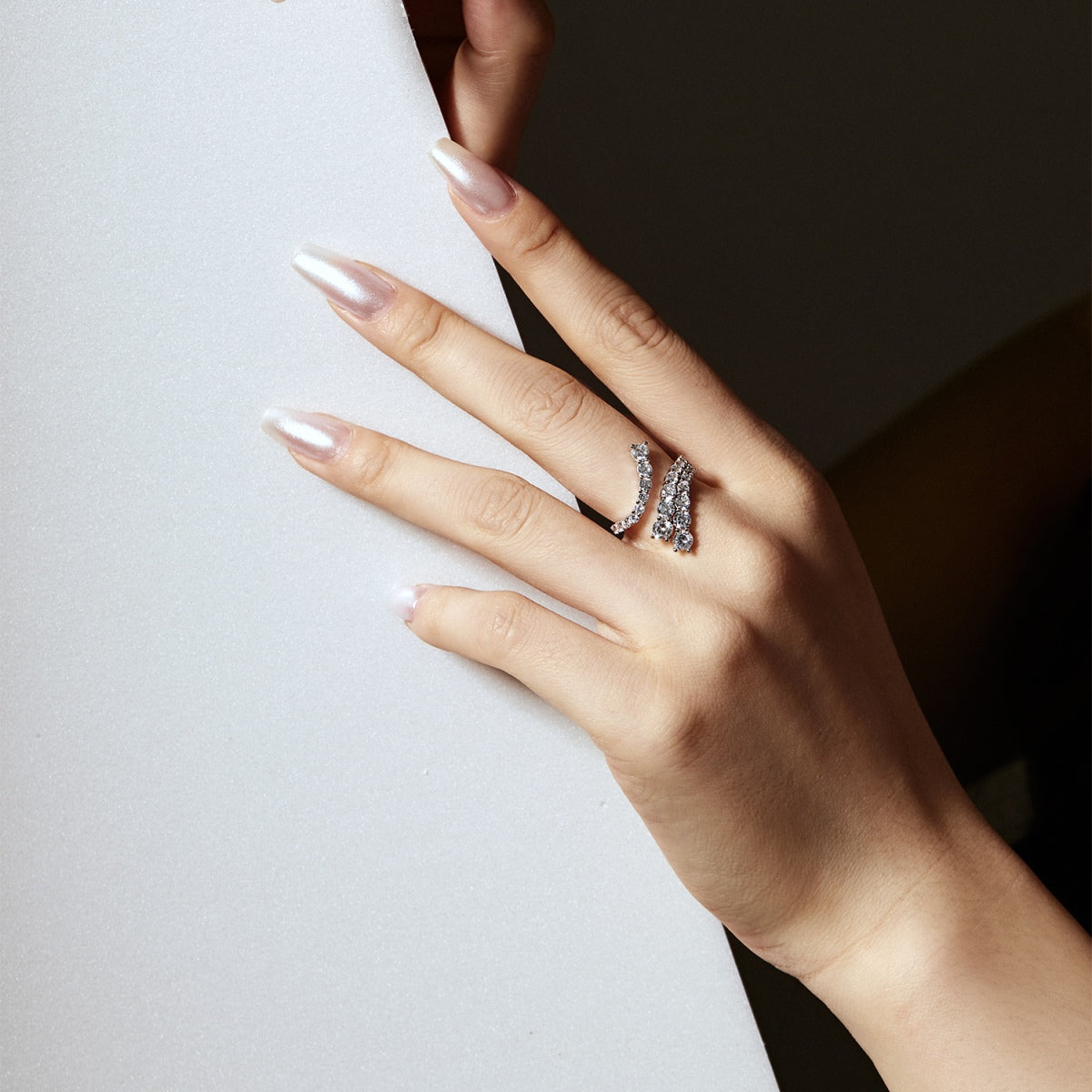 [Lora-Jewelry] Bague unique en forme de serpent vif pour le quotidien