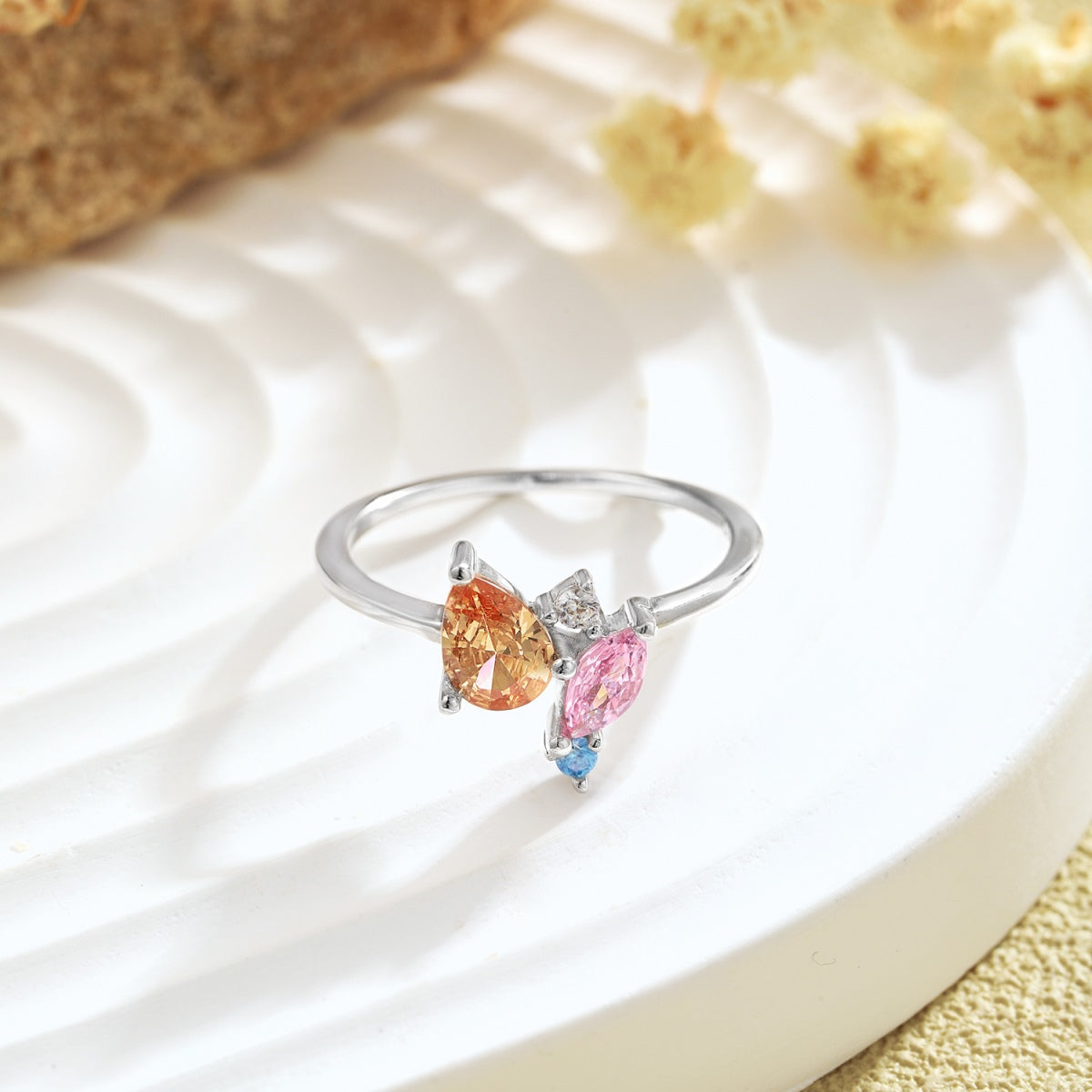 [Lora-Jewelry] Bague quotidienne multi-tailles colorée et éclatante