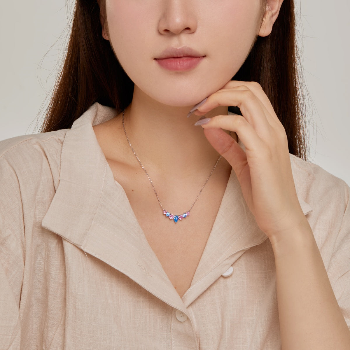 [Lora-Jewelry] Collier délicat en forme de cœur coloré