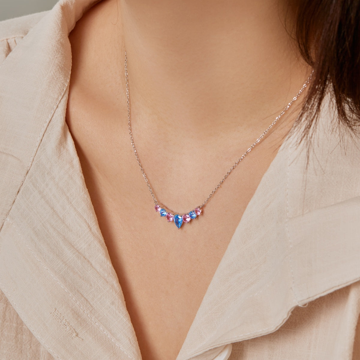 [Lora-Jewelry] Collier délicat en forme de cœur coloré