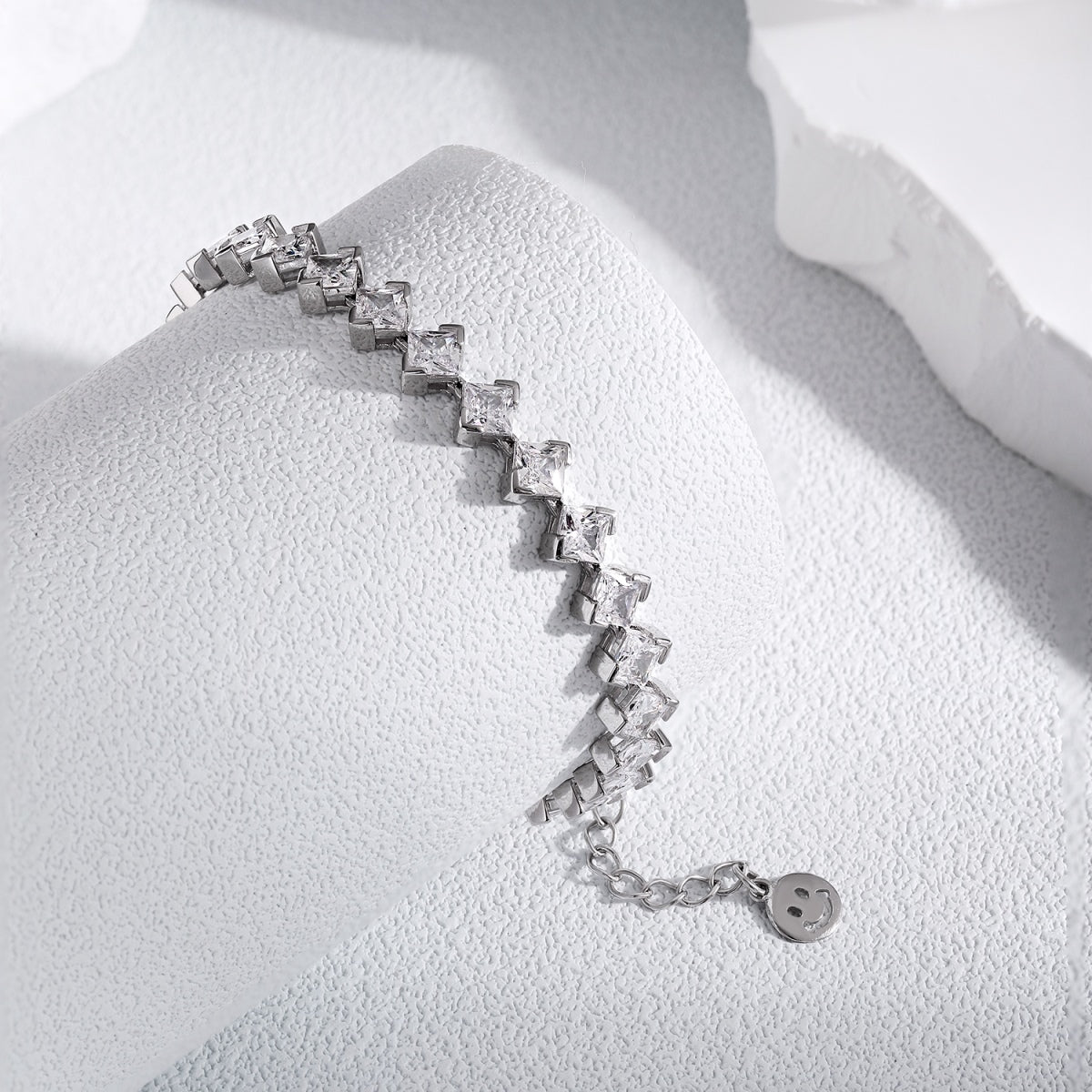 [Lora-Jewelry] Bracelet quotidien orné de 0,5 carat taille princesse