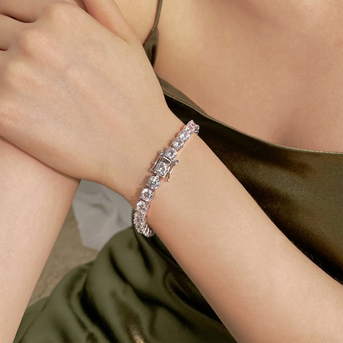 [Lora-Jewelry] Bracelet de mariage éblouissant taille ronde de 0,75 carat