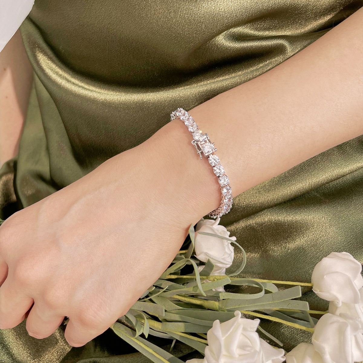 [Lora-Jewelry]華やかな輝きのラウンドカットウェディングブレスレット