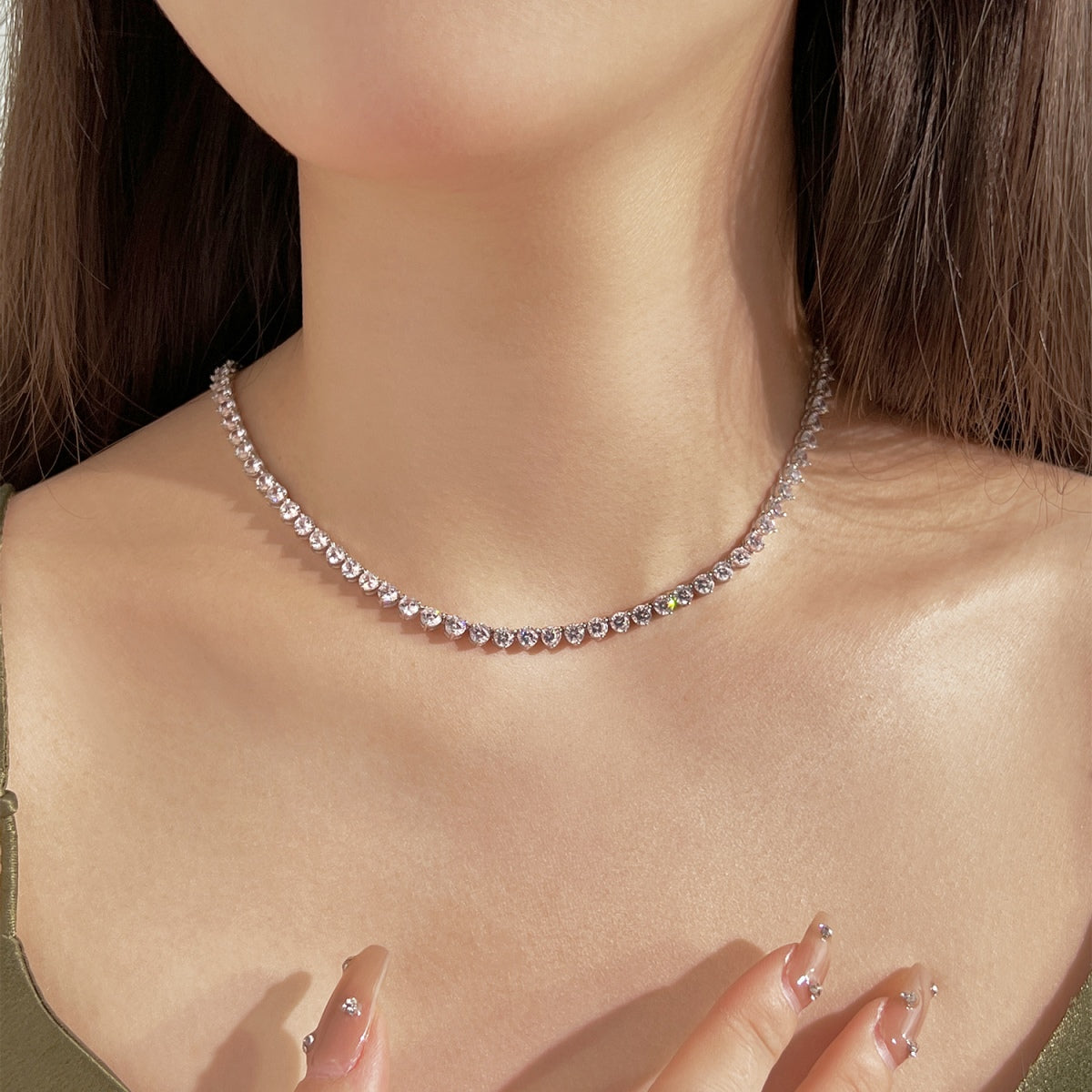 [Lora-Jewelry] Collier tennis orné de cœurs taillés