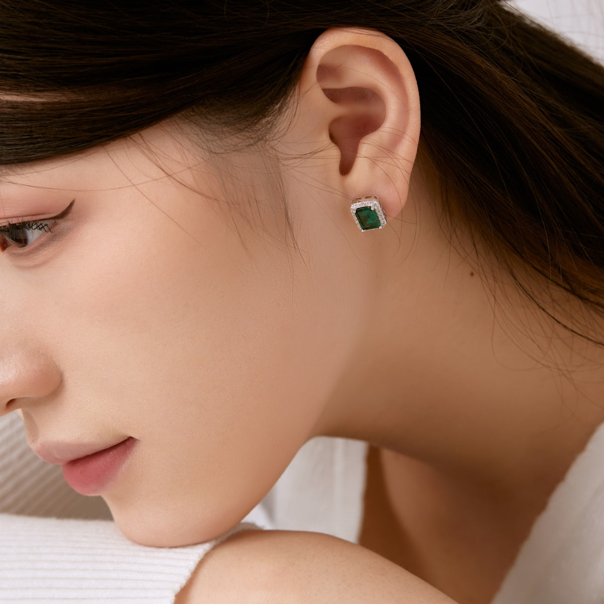 [Lora-Jewelry] Boucles d'oreilles de banquet luxueuses et délicates en taille émeraude
