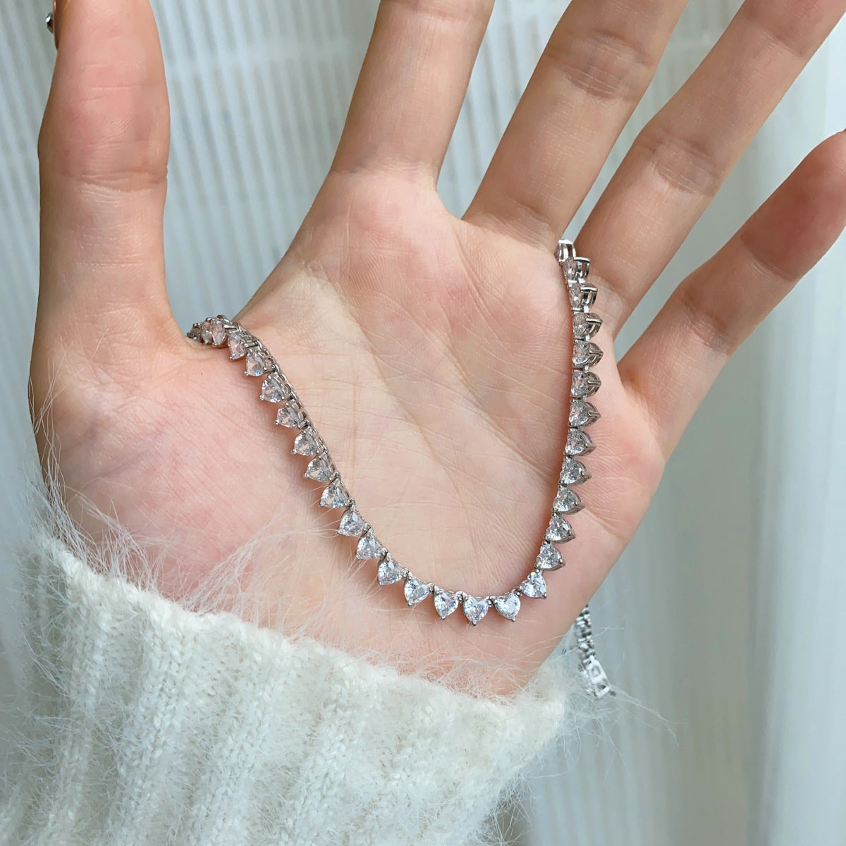 [Lora-Jewelry] Collier tennis orné de cœurs taillés