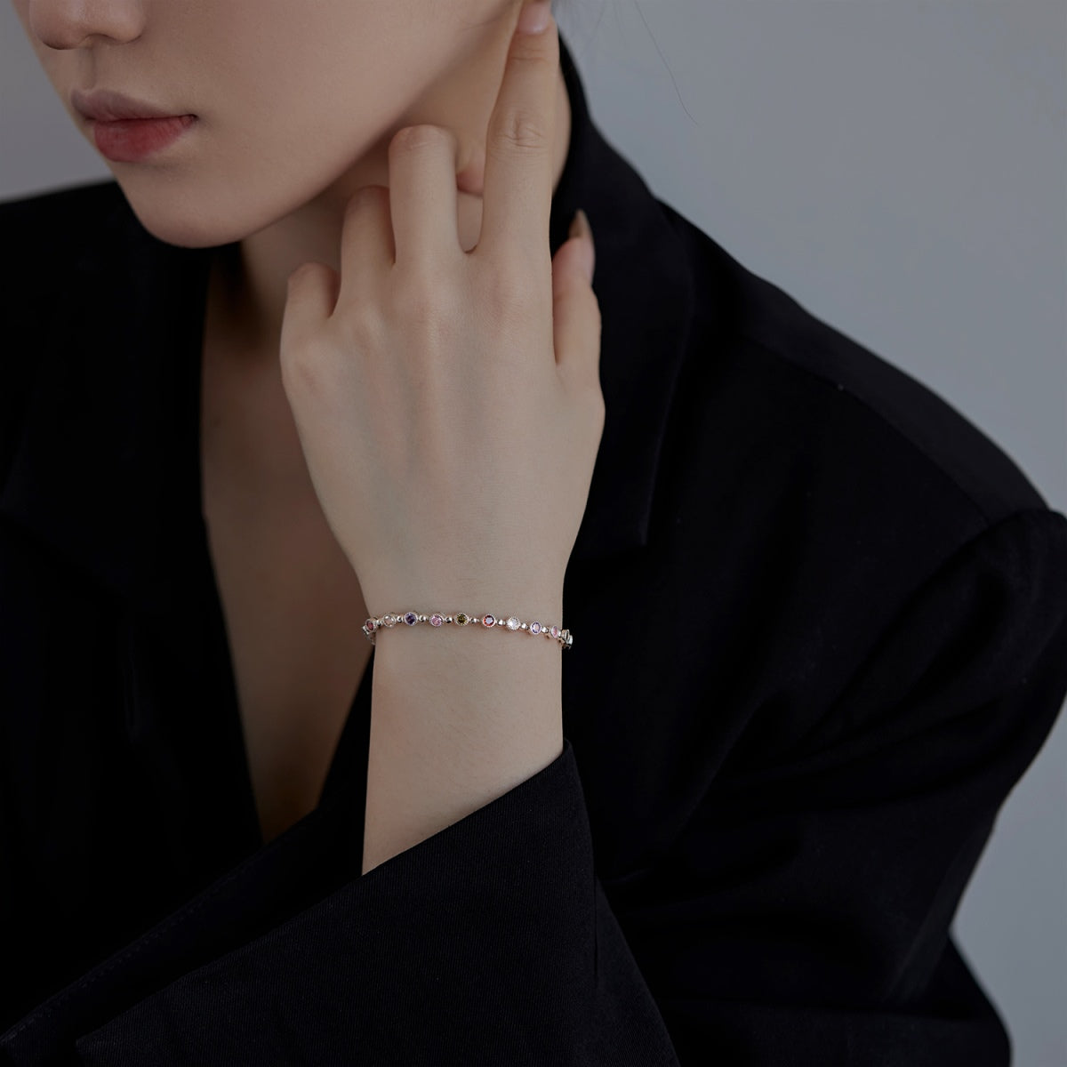 [Lora-Jewelry] Bracelet de fête scintillant et exquis à coupe ronde