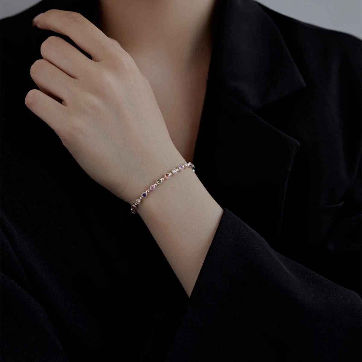 [Lora-Jewelry] Bracelet de fête scintillant et exquis à coupe ronde