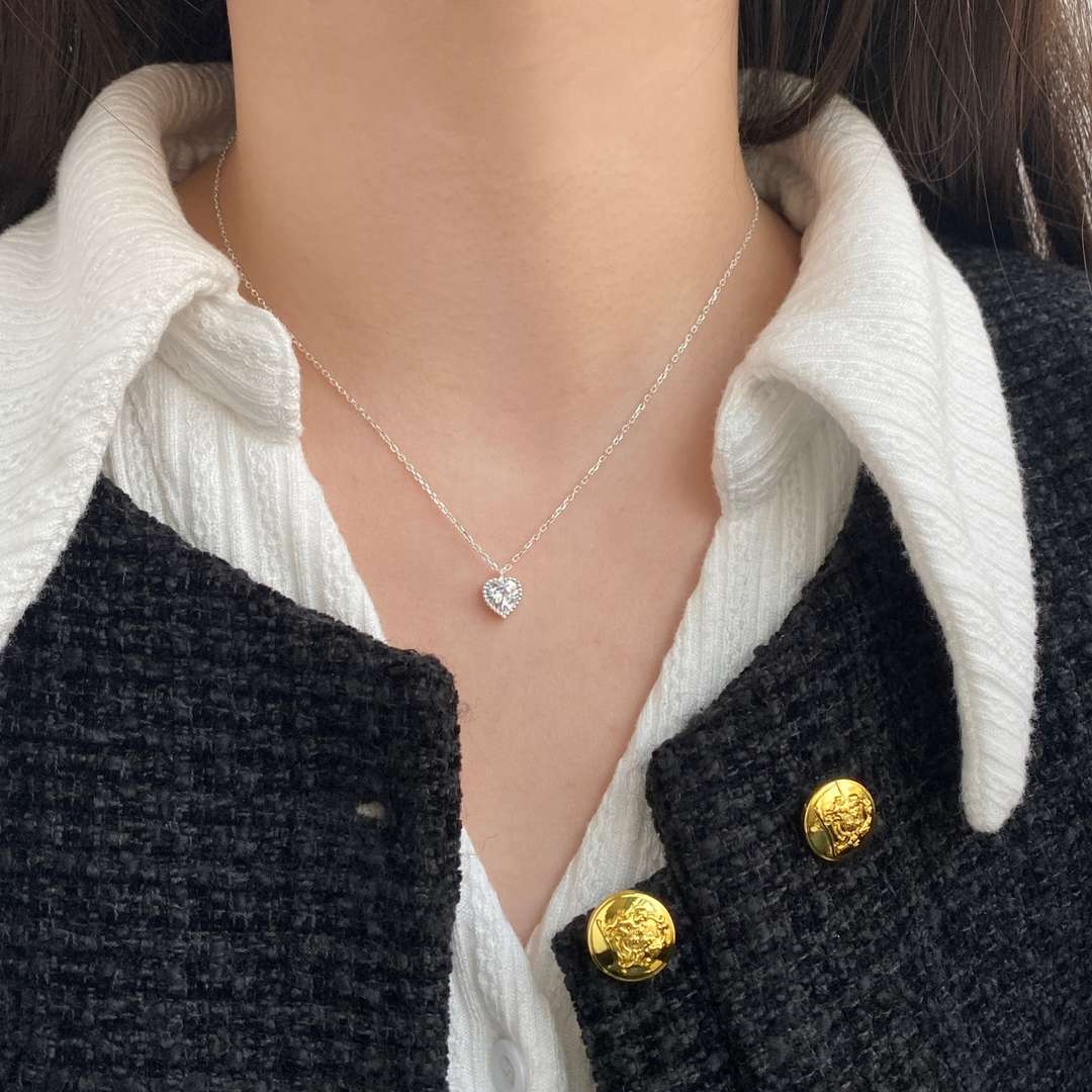 [Lora-Jewelry] Collier en forme de cœur orné