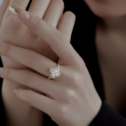[Lora-Jewelry] Bague de banquet luxueuse en forme de fleur d'éternité