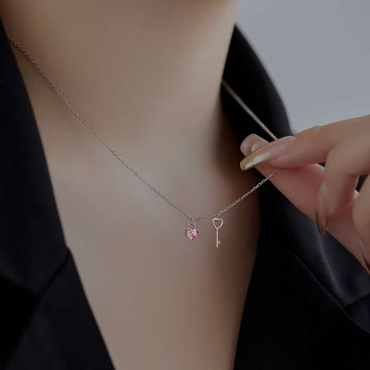 [Lora-Jewelry] Collier pendentif clé unique en forme de cœur