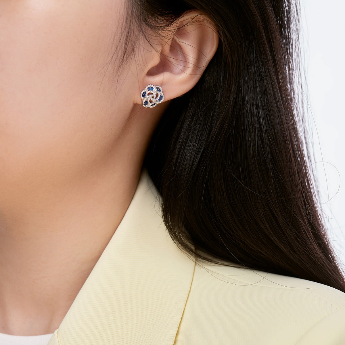 [Lora-Jewelry] Boucles d'oreilles exquises en forme de fleur pour un usage quotidien