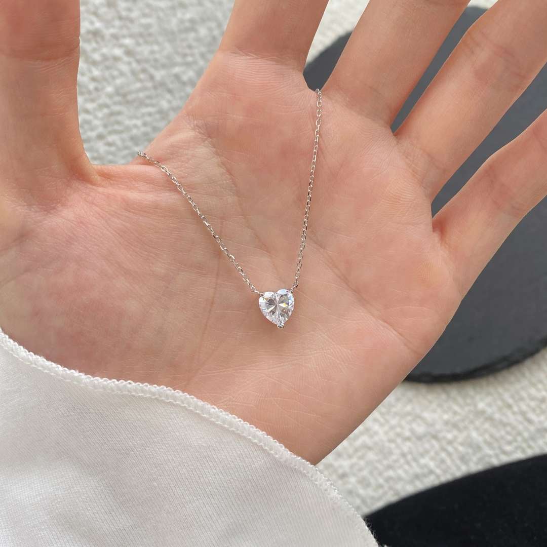 [Lora-Jewelry] Collier avec pendentif en pierre principale en forme de cœur