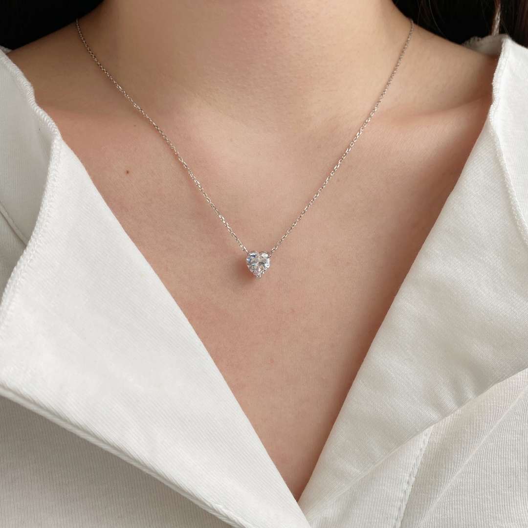 [Lora-Jewelry] Collier avec pendentif en pierre principale en forme de cœur