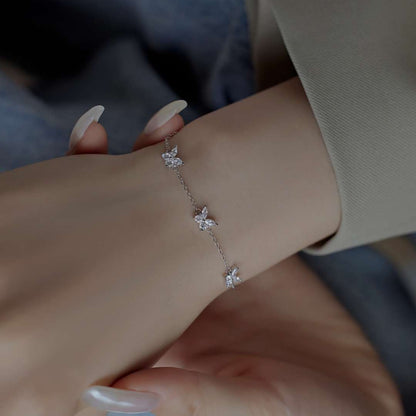 [Lora-Jewelry] Collier en forme de papillon rayonnant