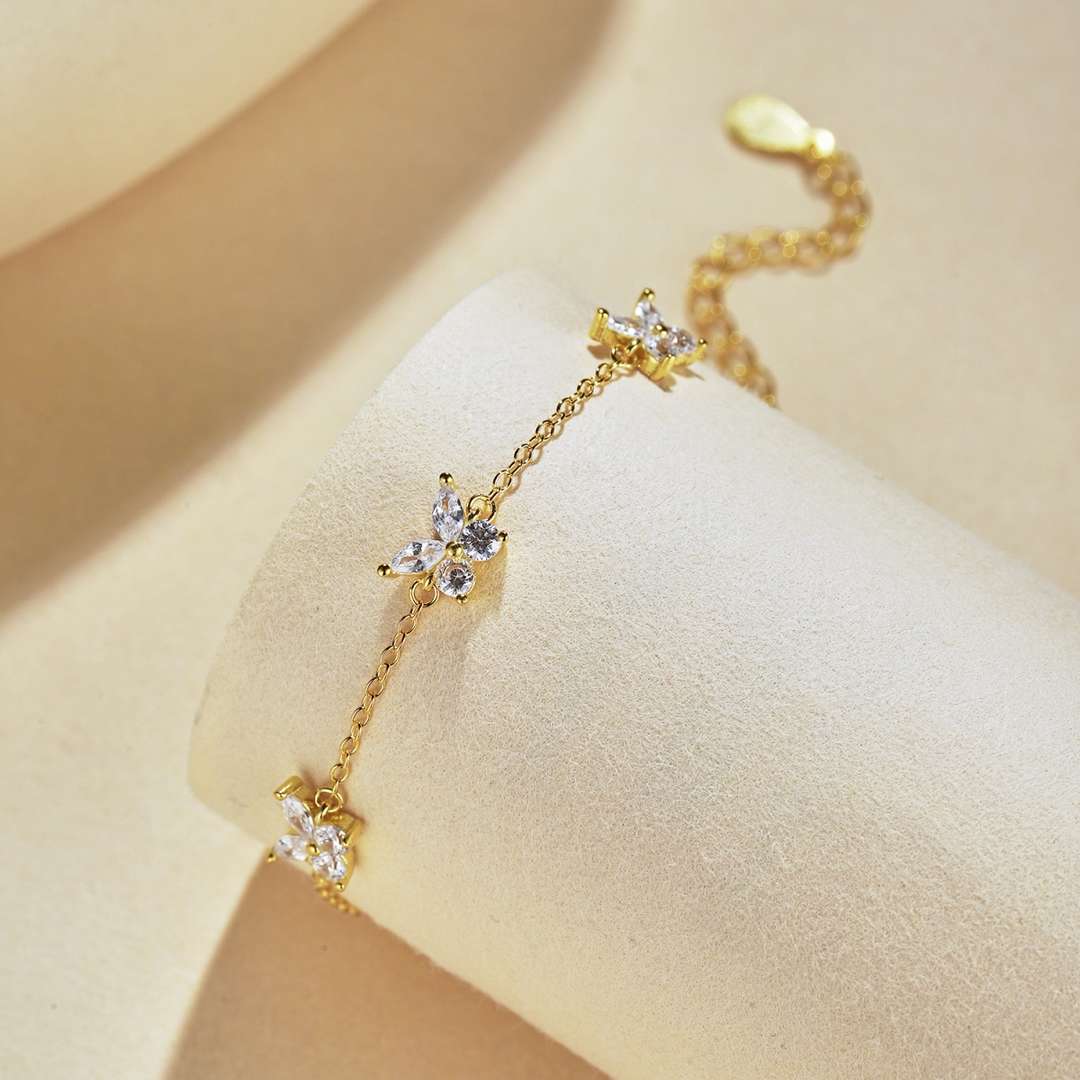 [Lora-Jewelry] Collier en forme de papillon rayonnant
