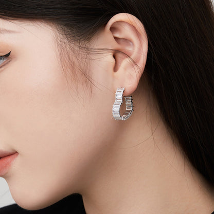 [Lora-Jewelry] Boucles d'oreilles découpées en forme de cœur rayonnant