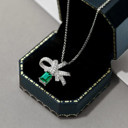 [Lora-Jewelry] Collier luxueux en forme de fleur taille émeraude