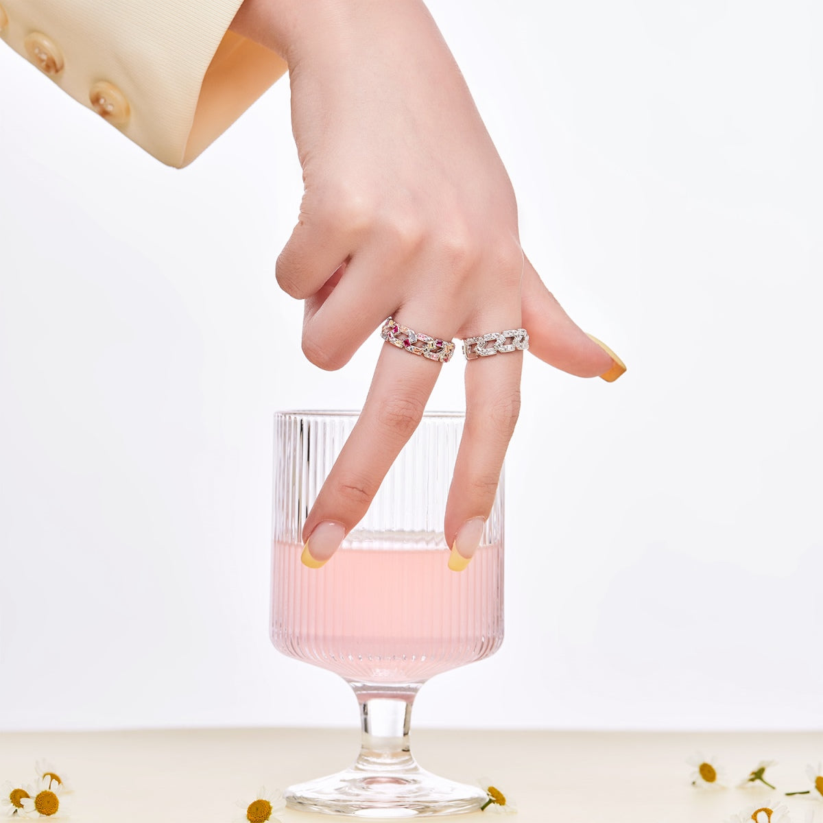 [Lora-Jewelry] Bague quotidienne scintillante et vibrante taille émeraude