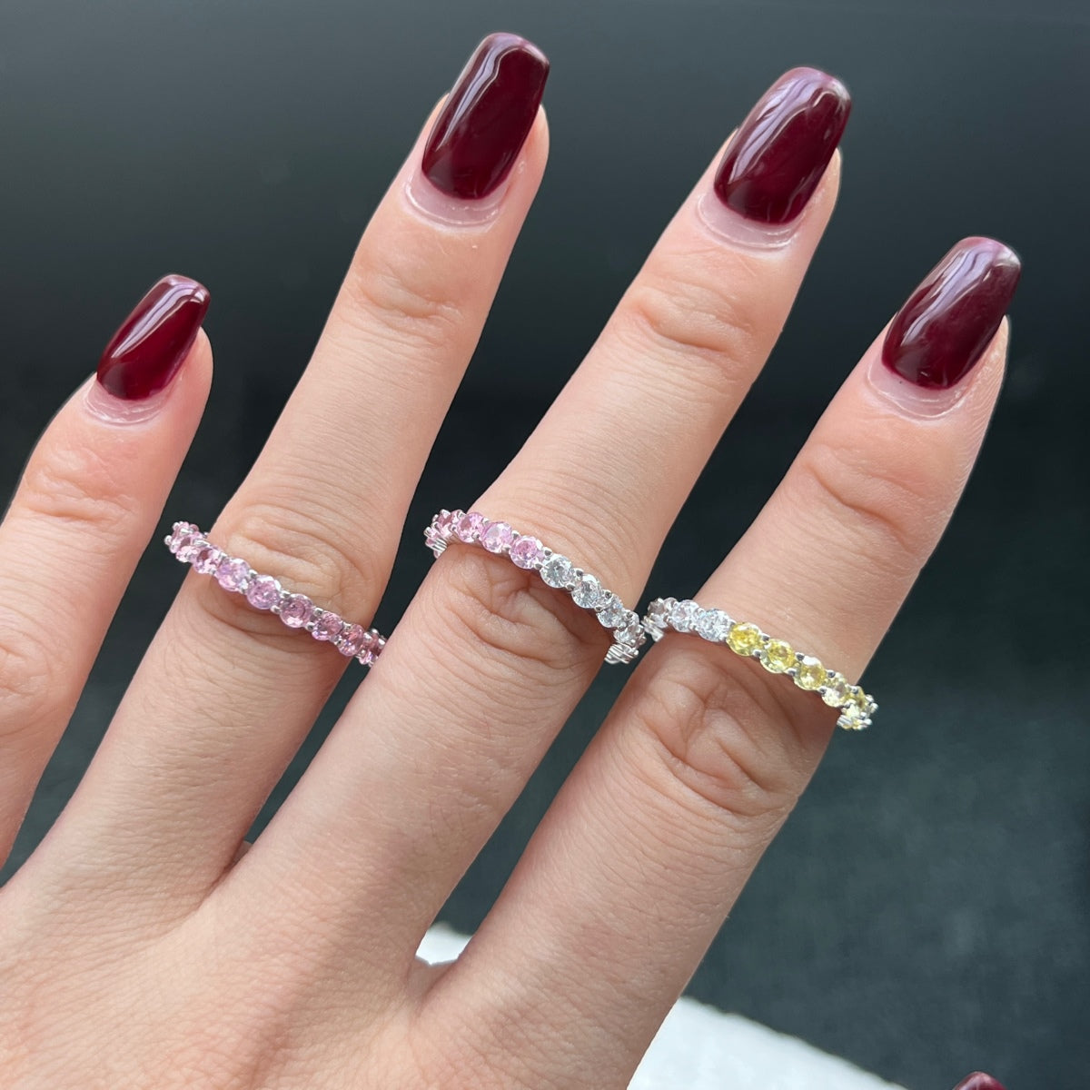 [ローラジュエリー]輝くラウンドカットテニスリング