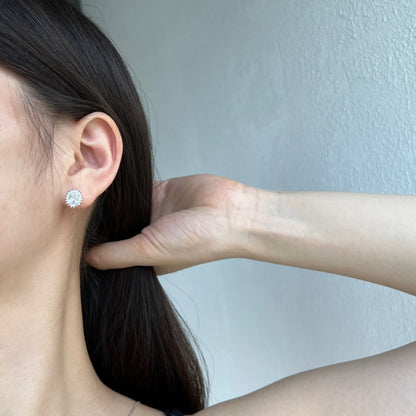 [Lora-Jewelry] Boucles d'oreilles délicates à taille ovale radiante
