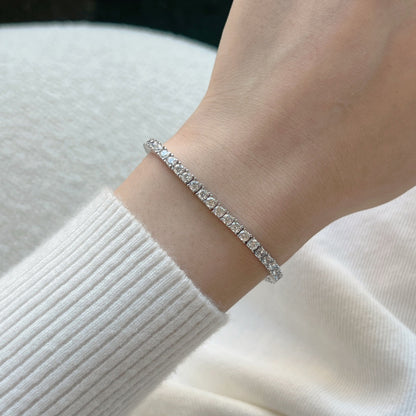 [Lora-Jewelry]上品でチャーミングなラウンドカットのテニスブレスレット
