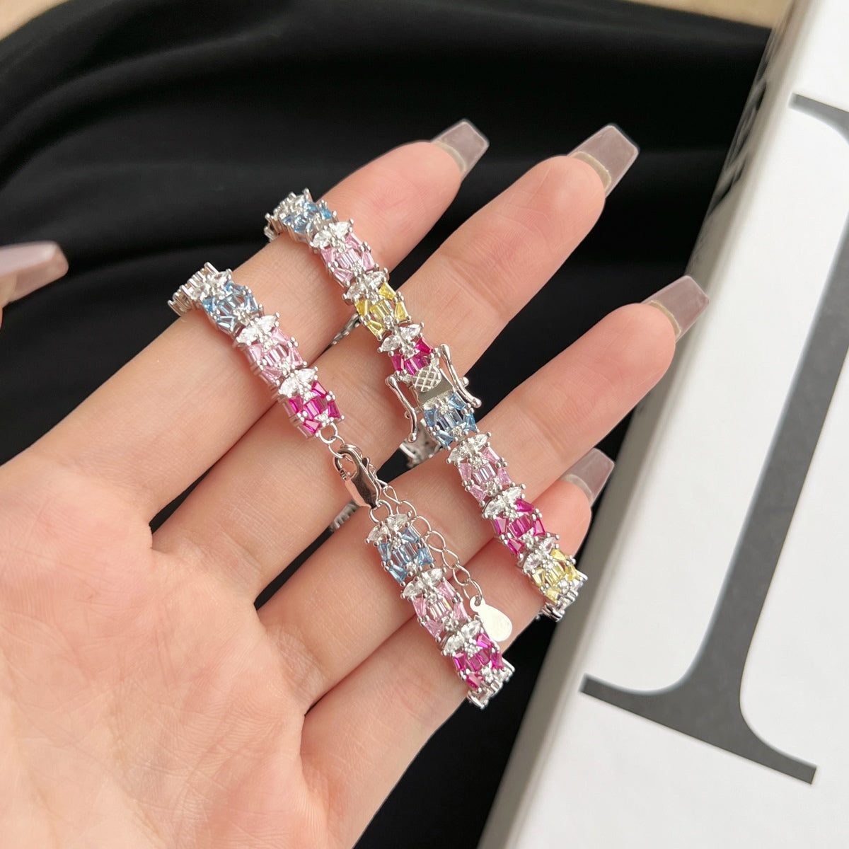 [Lora-Jewelry] Bracelet de fête délicat et coloré à plusieurs coupes