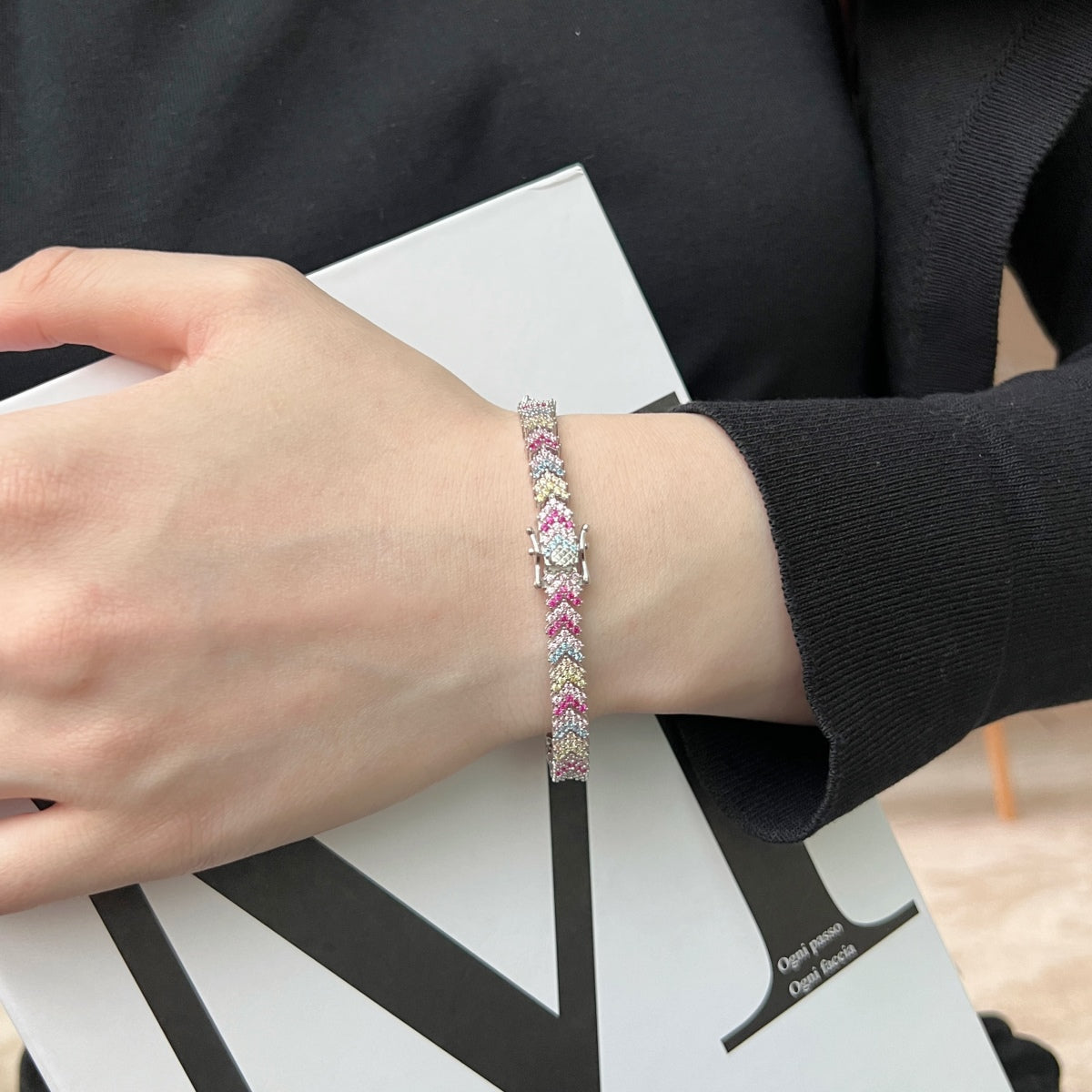 [Lora-Jewelry]華やかな輝きのラウンドカットパーティーブレスレット