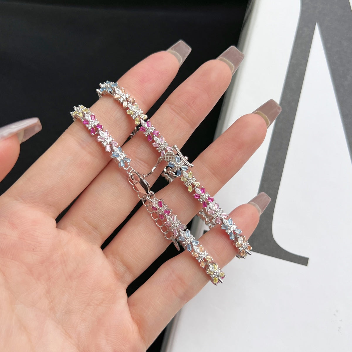 [Lora-Jewelry]輝くカラフルなエメラルドカットのパーティーブレスレット