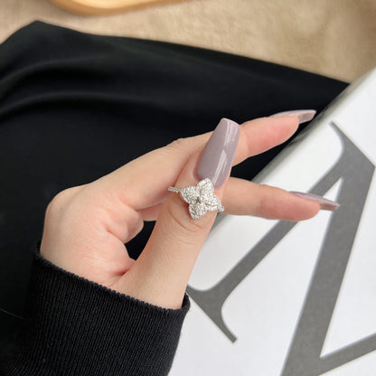 [Lora-Jewelry] Bague de banquet luxueuse en forme de fleur colorée