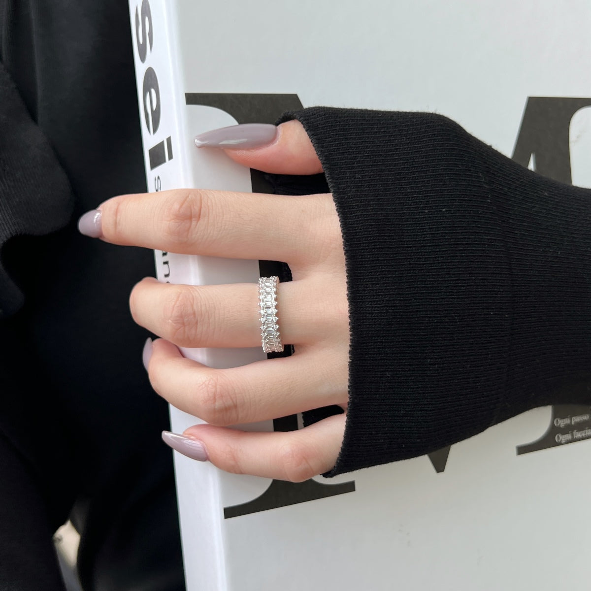 [Lora-Jewelry] Bague cocktail ornée d'une émeraude éclatante