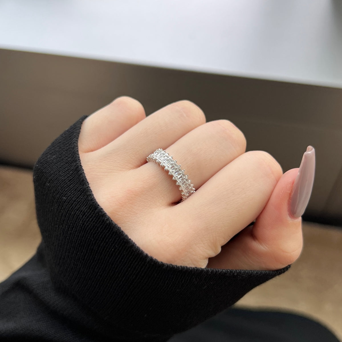 [Lora-Jewelry] Bague cocktail ornée d'une émeraude éclatante