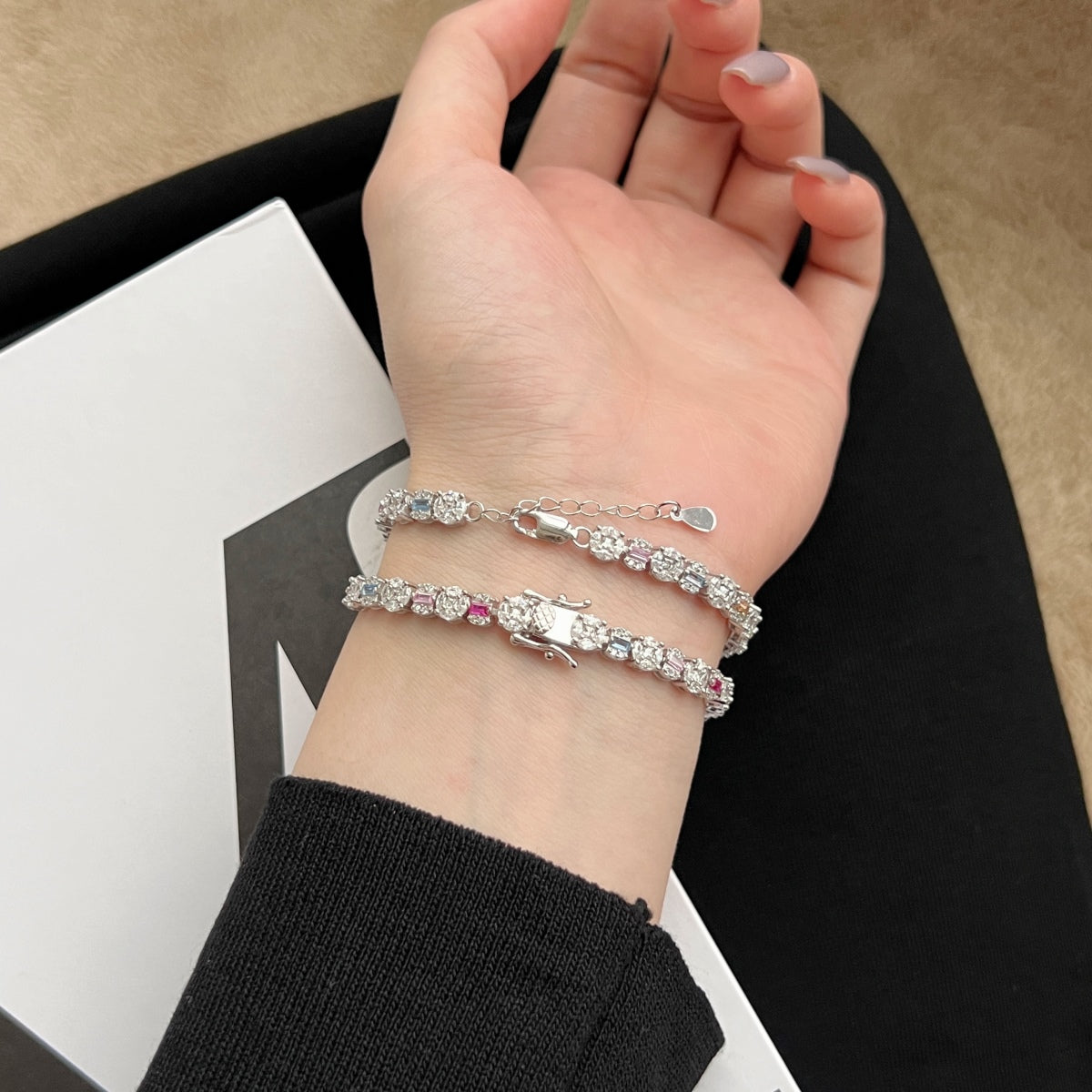 [Lora-Jewelry] Bracelet quotidien multi-tailles éblouissant et radieux