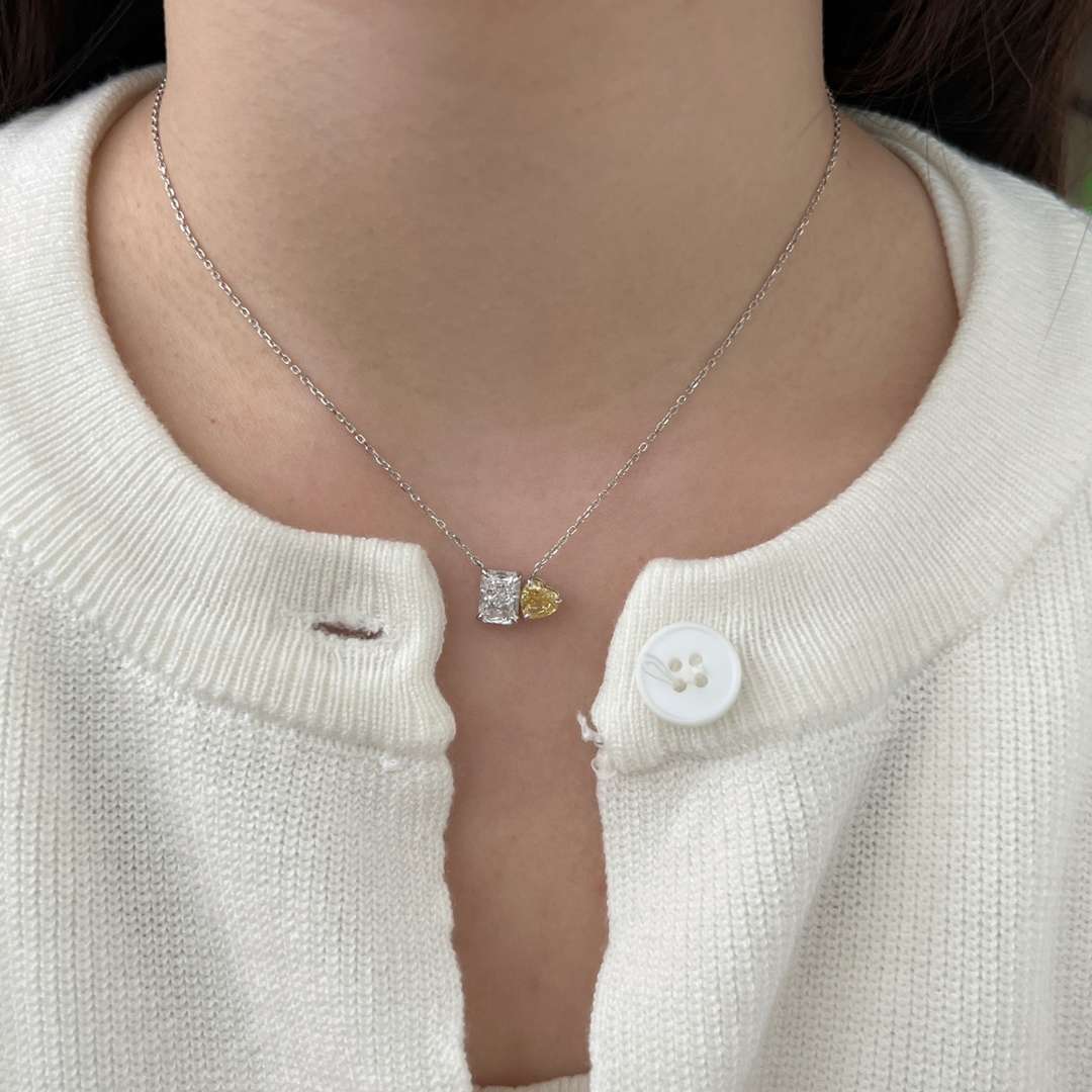 [Lora-Jewelry] Collier éblouissant en forme de carré et de cœur