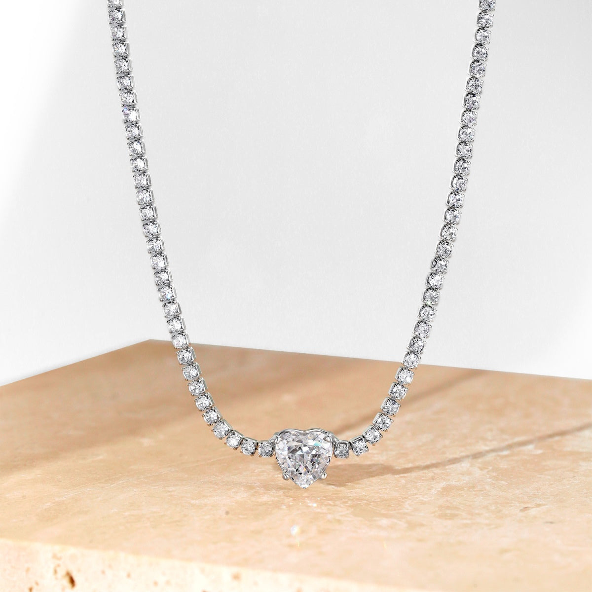 [Lora-Jewelry] Collier en forme de cœur scintillant de 2,0 carats